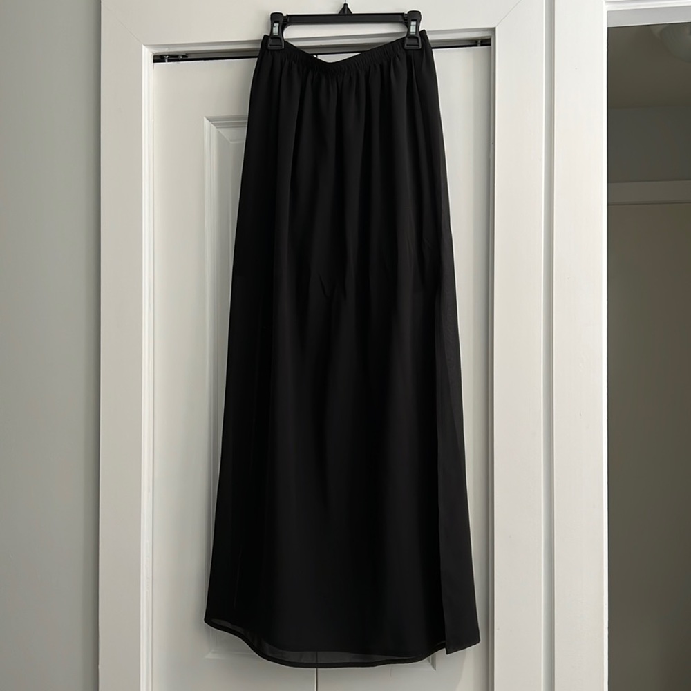 Flowy Slit Skirt